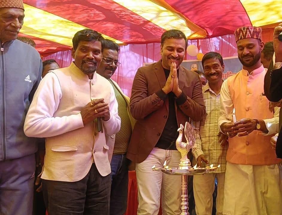 शिक्षा के बिना प्रगतिशील समाज की कल्पना संभव नहीं : सुदेश महतो