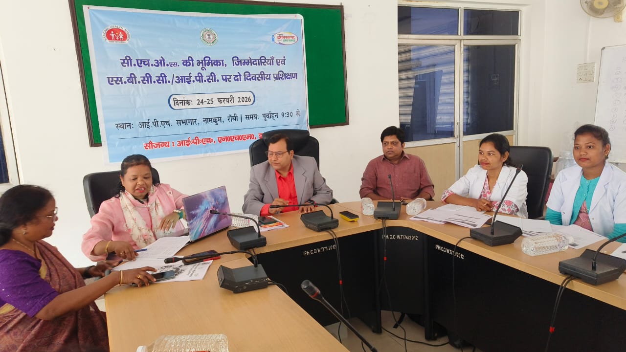 हमारा लक्ष्य स्वास्थ्य प्रणाली और जनता के बीच की दूरी को कम करना:डॉ. अजीत खलखो