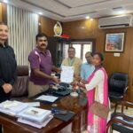 मुख्य निर्वाचन पदाधिकारी , के रवि कुमार ने स्वयं गणना प्रपत्र भरा