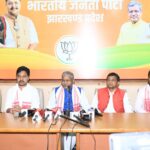 कांग्रेस ने आदिवासियों के साथ हमेशा किया छल, मिशनरी ने निभाई सहयोगी की भूमिका : बाबूलाल मरांडी