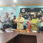 मानसिक तनाव से जूझ रहे व्यक्ति को अकेले संघर्ष नहीं करना चाहिए: शशि प्रकाश  झा