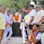 भाजपा प्रदेश अध्यक्ष आदित्य साहू ने गांधी जी और शास्त्री जी को दी श्रद्धांजलि